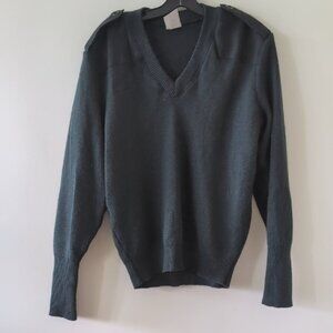 100% Wool V-Neck Sweater Size S